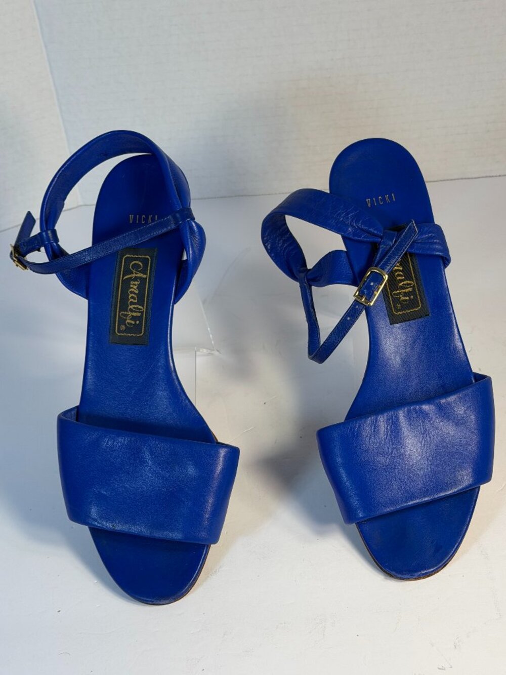 WOMEN'S SIZE 7.5 SANDALS